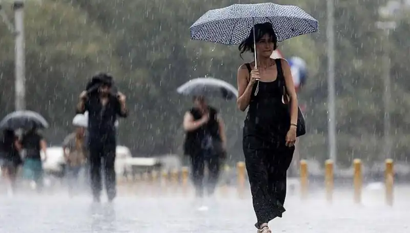 İstanbul ve Ankara'yı Etkileyecek Sağanak Yağışlar: 25 İlde Beklenen Hava Durumu