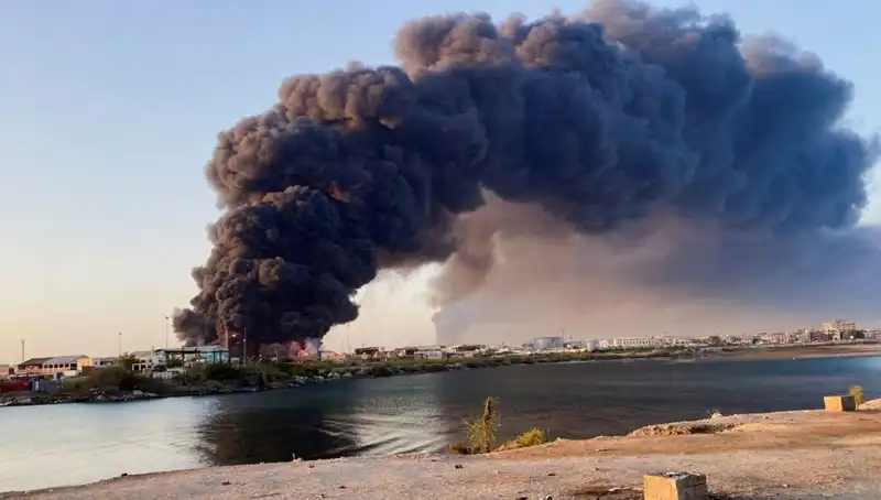 Port Sudan’da Sarsıcı Patlamalar: Havalimanı ve Ordu Üssü Hedefte
