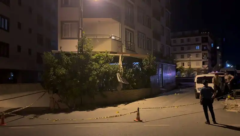 İstanbul'da Kafeye Silahlı Saldırı: Olayın Ardındaki Gizemler Neler?