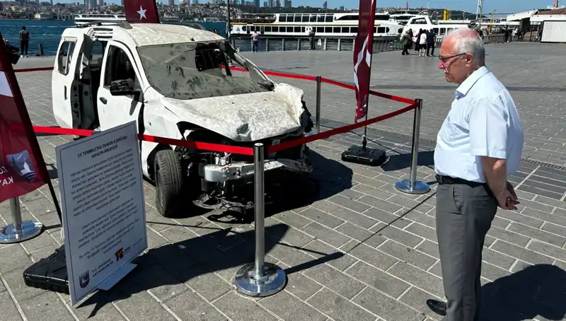 15 Temmuz'da Tankın Ezdiği Araçlar, Tarihe Tanıklık İçin Sergileniyor