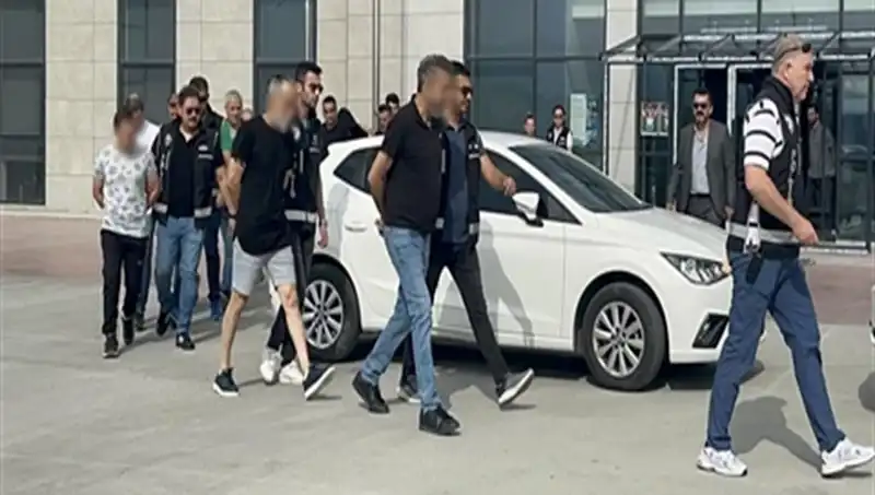 10 Milyar Liralık Dolandırıcılık: Turizm Firması Maskesiyle 36 Bin Kişiyi Aldattılar