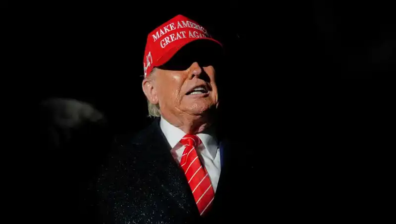 Yüksek Mahkeme, Trump'a Göçmen Statülerini İptal Yetkisi Verdi