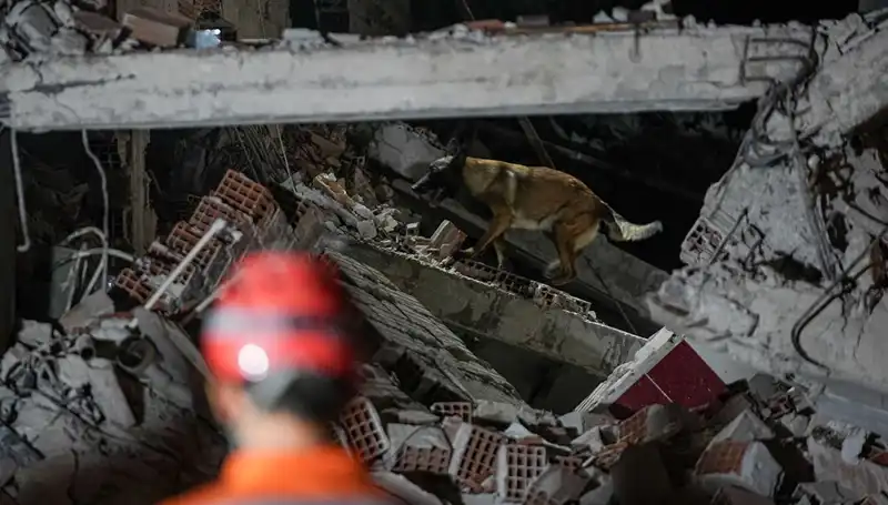 Sındırgı'da Deprem Artçıları: İkinci Sarsıntı Sonrası 100'ün Üzerinde Artçı Kaydedildi