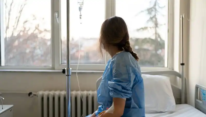 27 Yaşındaki Kadının Meme Kanseri Teşhisi: Doktorlar Ciddi Değil Dedi