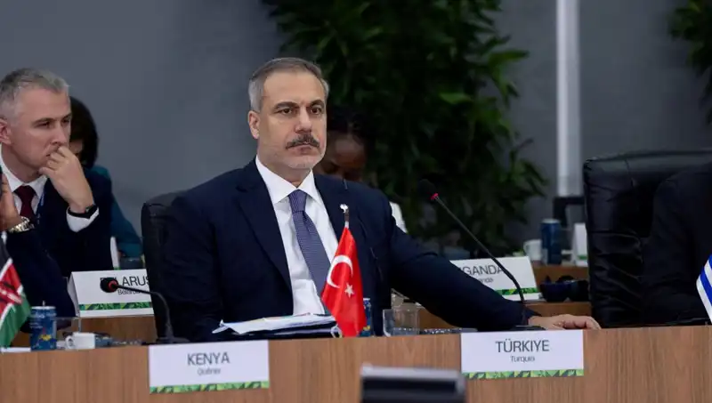 Yapay Zeka Üzerine Kritik Uyarı: Bakan Fidan BRICS Zirvesi'nde Konuştu