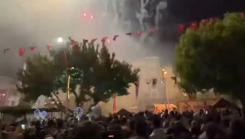 Havai Fişek Gösterisi Sonrası Hastanelik Olaylar: Neyin İhmal Edildiği Ortaya Çıktı