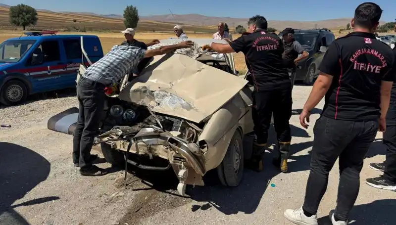 Kahramanmaraş’ta Kamyonet ve Otomobil Çarpıştı: Kazanın Detayları