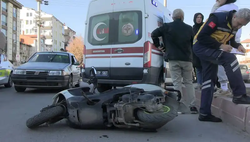 Tavşanlı'da Korkutan Trafik Kazası: İki Yaralı