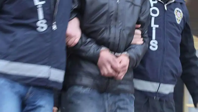 Kütahya'da Uyuşturucu Operasyonu: 5 Kişi Tutuklandı, Sokaklar Neyin Peşinde?