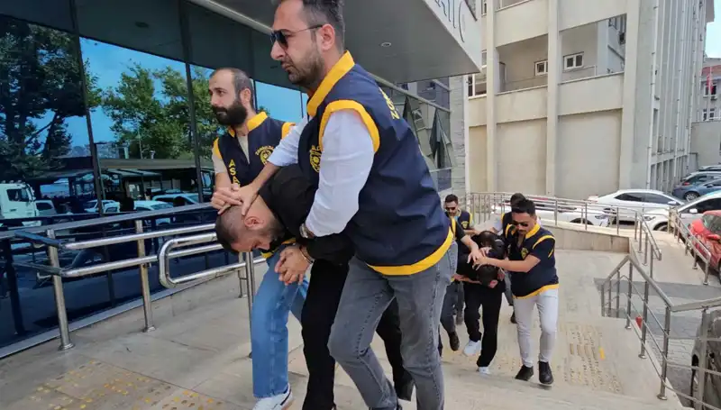 FETÖ Yalanıyla Milyonluk Vurgun: Dolandırıcılık Ağı Çökertildi!