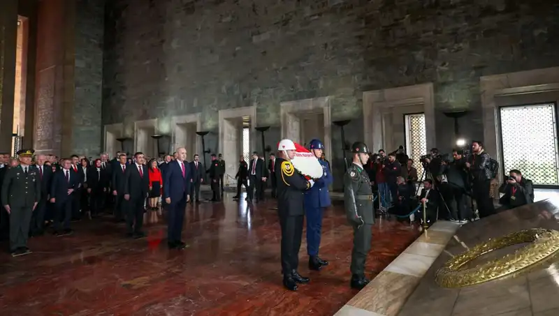 Devlet Erkanı Anıtkabir’de Bir Araya Geldi: Anma Töreni Coşku ve Saygı İle Gerçekleşti