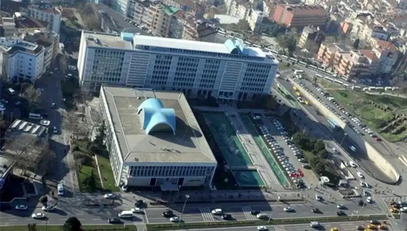 İBB Soruşturmasında Gizemli "Enderun" WhatsApp Grubu Mesajları Neleri Açıkladı?
