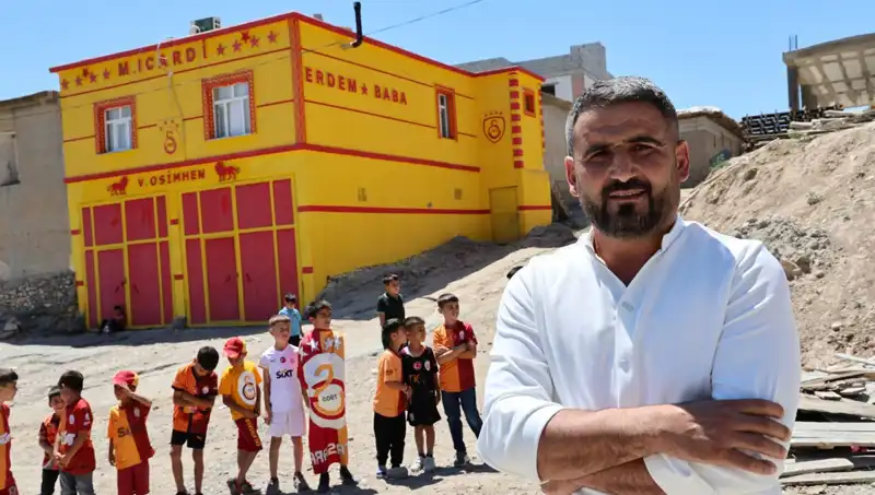 Fanatik Taraftar, Evini Eski Yıldızlarla Donattı: Icardi ve Osimhen Yazdırdı