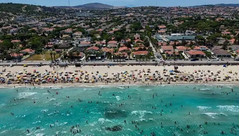 Çeşme Genelinde Su Kesintileri Uzadı: Nedenleri ve Çözüm Önerileri