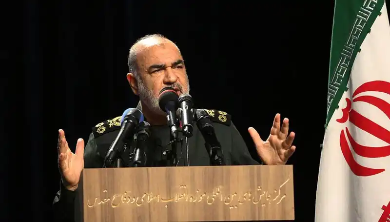 İran Devrim Muhafızları’ndan Trump’a Sert Yanıt: "Yıkıcı Bir Cevap Hazırlıyoruz"