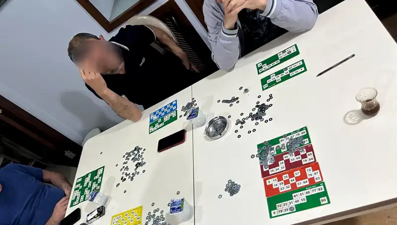 TikTok Canlı Yayını, Polis Baskınıyla Son Buldu: 22 Kişi Gözaltında!
