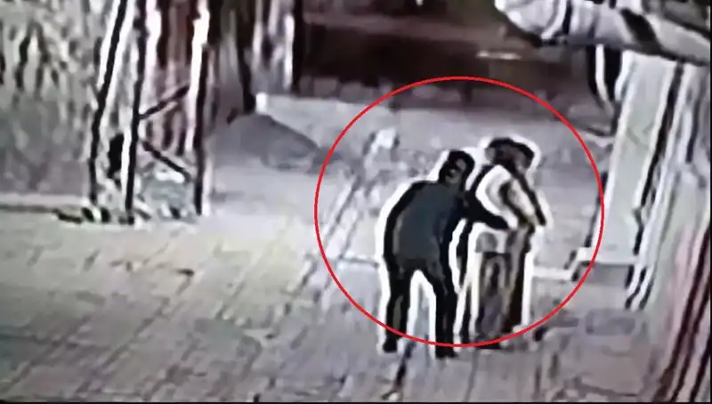 Kapkaççılara Şok Baskın: Polisler Pazarcı ve Simitçi Kılığında Operasyon Yaptı