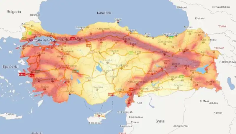 Evimin Altında Fay Hattı Var mı? Deprem Riski Taşıyan 45 İl ve 110 İlçe
