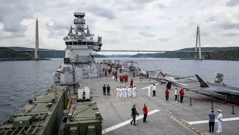 Türkiye’nin Gururu TCG Anadolu, Tarihi Sarayburnu’ndan Yola Çıktı