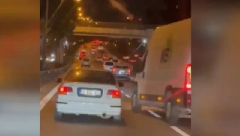 Tuzla'da Makas Terörü: Sürücü Yakalandı, Cezası Ne Olacak?