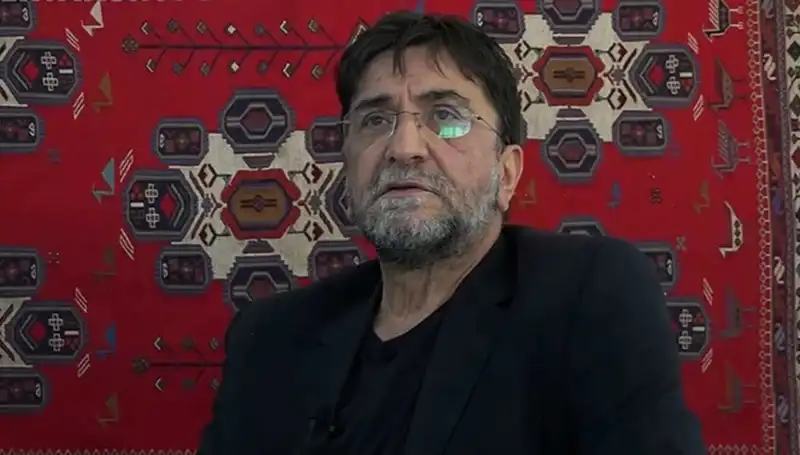 Nihat Genç Hayatını Kaybetti: Türk Medyasının Düşünce Gücü Sönüyor