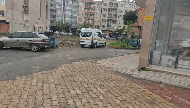 4. Kattan Düşen Kadın Hayat Mücadelesi Veriyor!