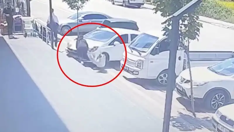 Yalova'da Lise Öğrencisi Aracın Altında Kaldı: Feci Kaza Detayları