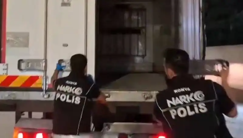 Konya’da Uyuşturucu Operasyonunda Dört Kişi Yakalandı