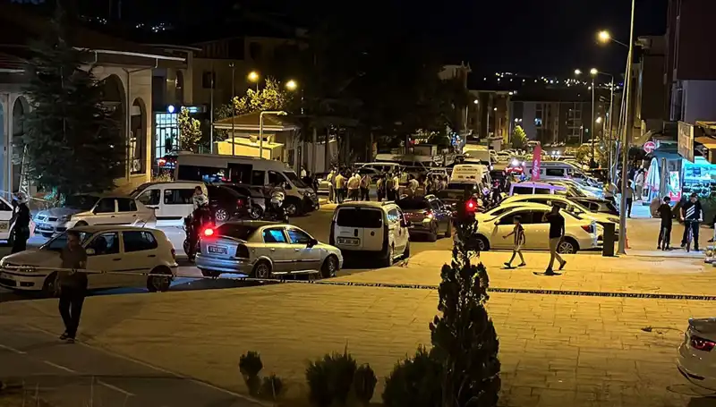 İki Aile Arasındaki Kavga: 1 Ağır Yaralı ve 3 Diğer Yaralı